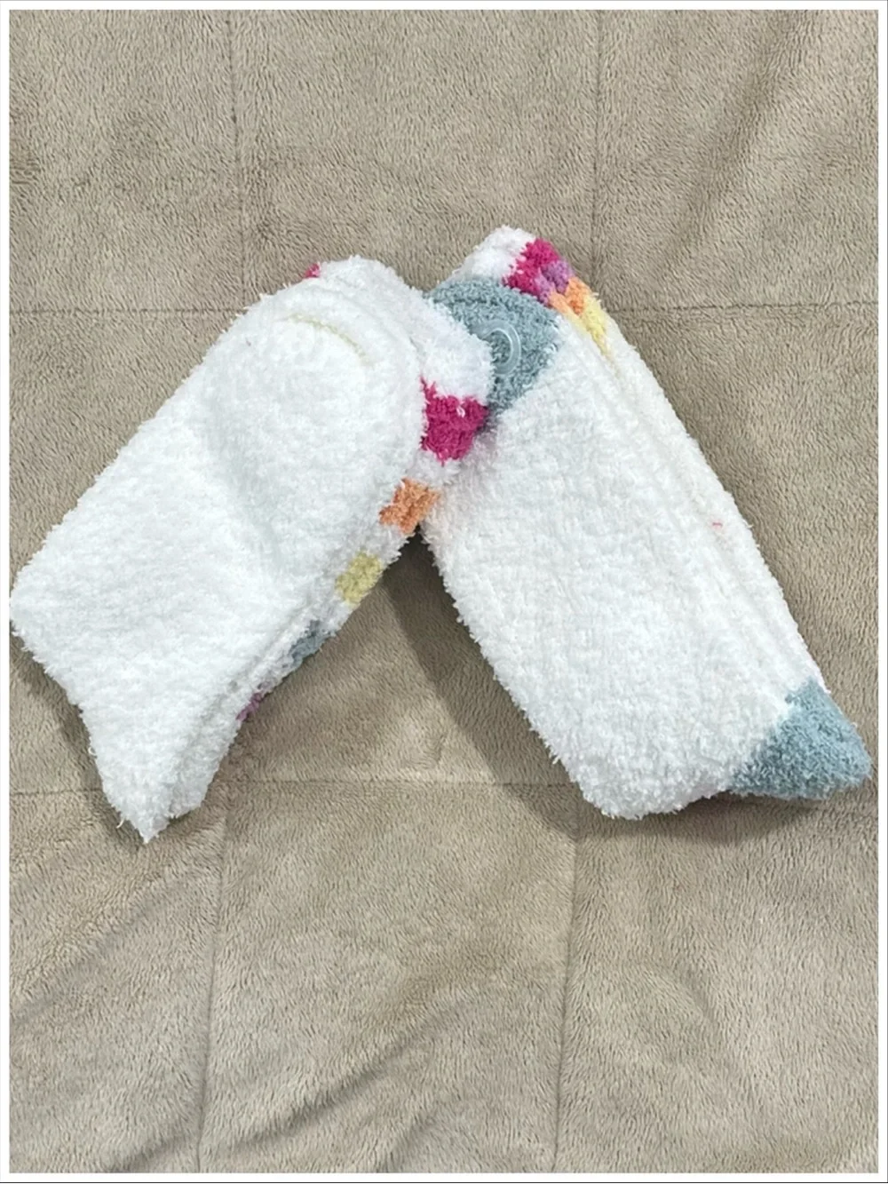 Stay Cozy Striped Fuzzy Crew Socks ~ 2 Pack ~ NWT ~ Size OS 4-10 ~ Item #503